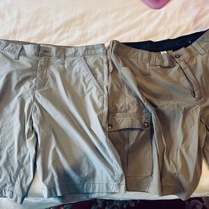 2 waterproof Men's Tan Cargo Shorts beige & gray size 36-38”